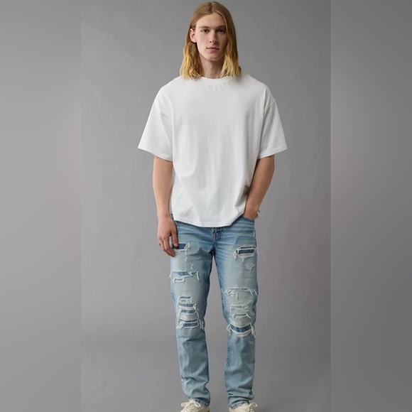 Light washed mens American eagle athletic fit patched jeans - Picture 1 of 3